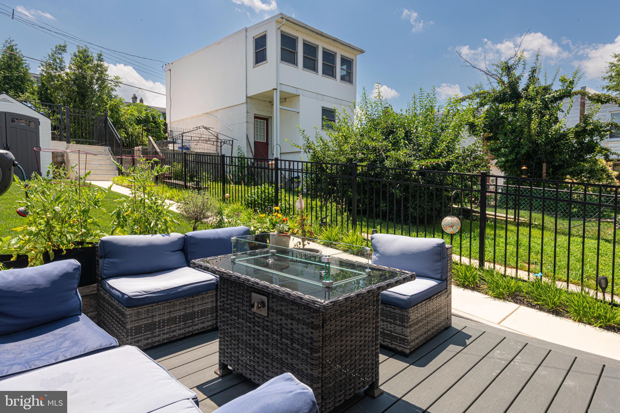 394 WASHINGTON AVENUE