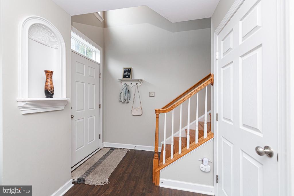 3219 ELLINGTON LANE