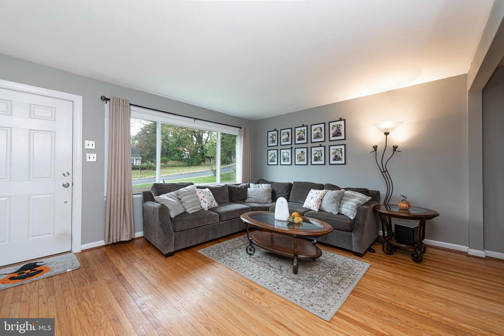 32 ROSSITER AVENUE