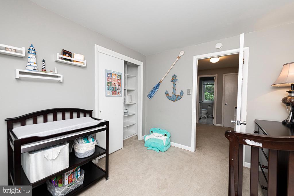 32 ROSSITER AVENUE