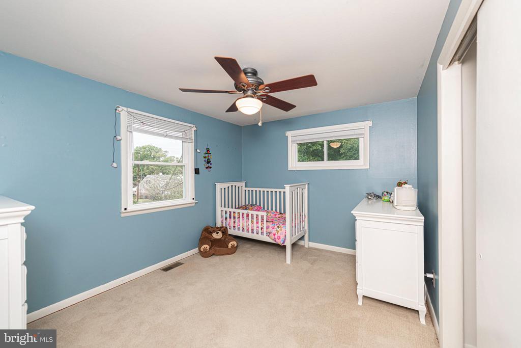 32 ROSSITER AVENUE