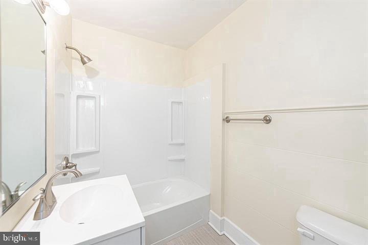 215 BRIDGE STREET UNIT B