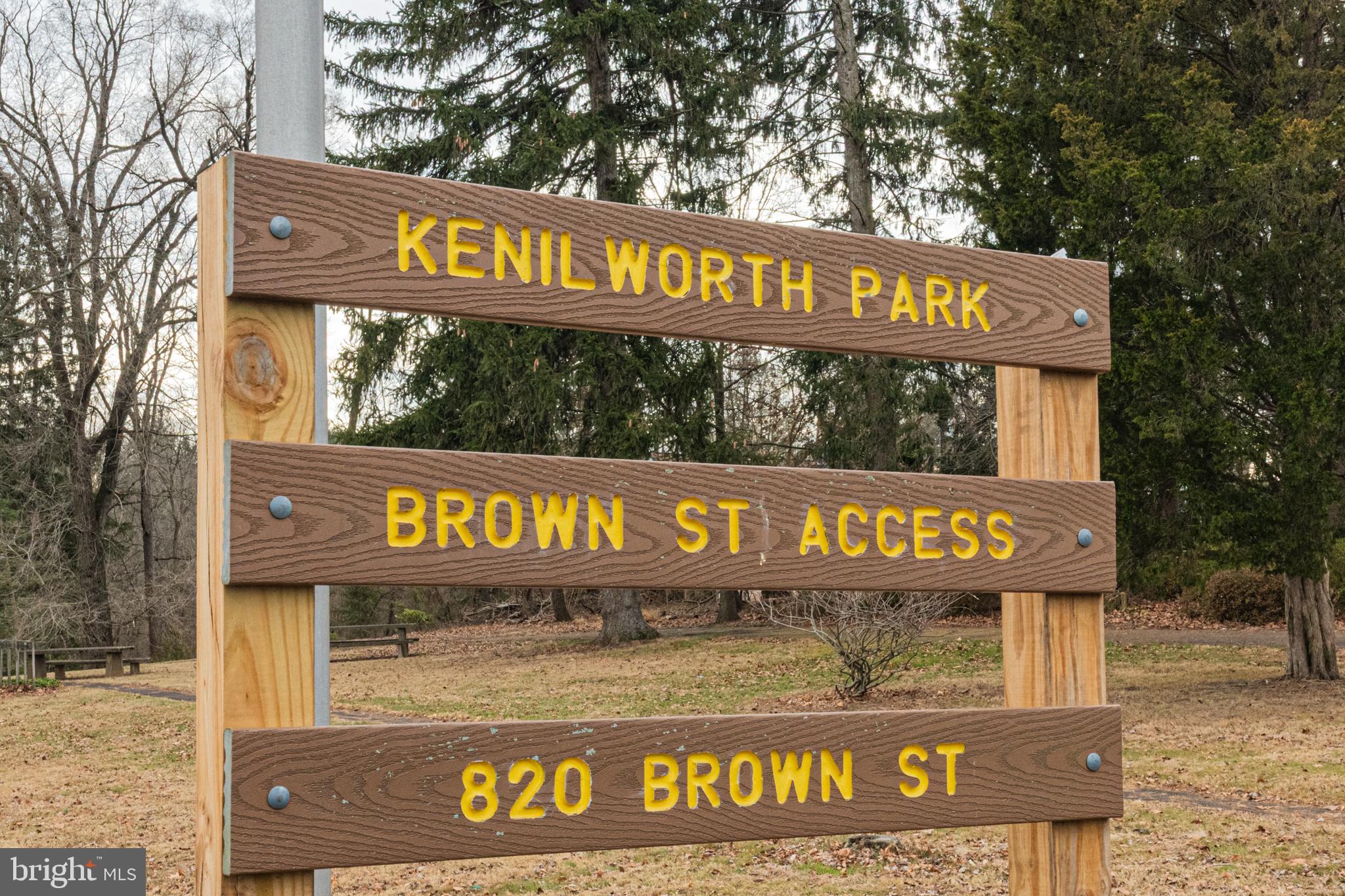 1062 W MEADOWBROOK ROAD