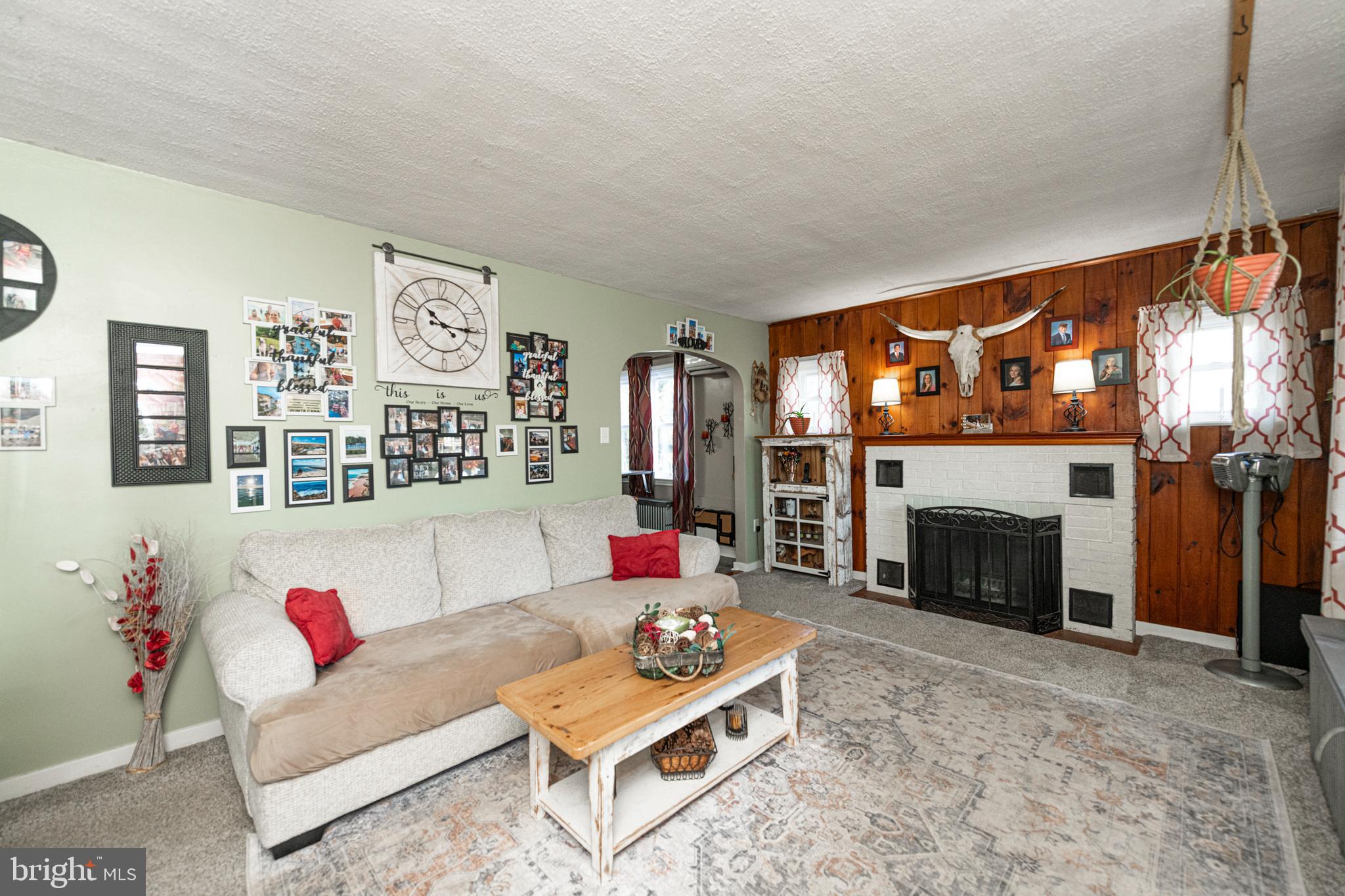 1062 W MEADOWBROOK ROAD