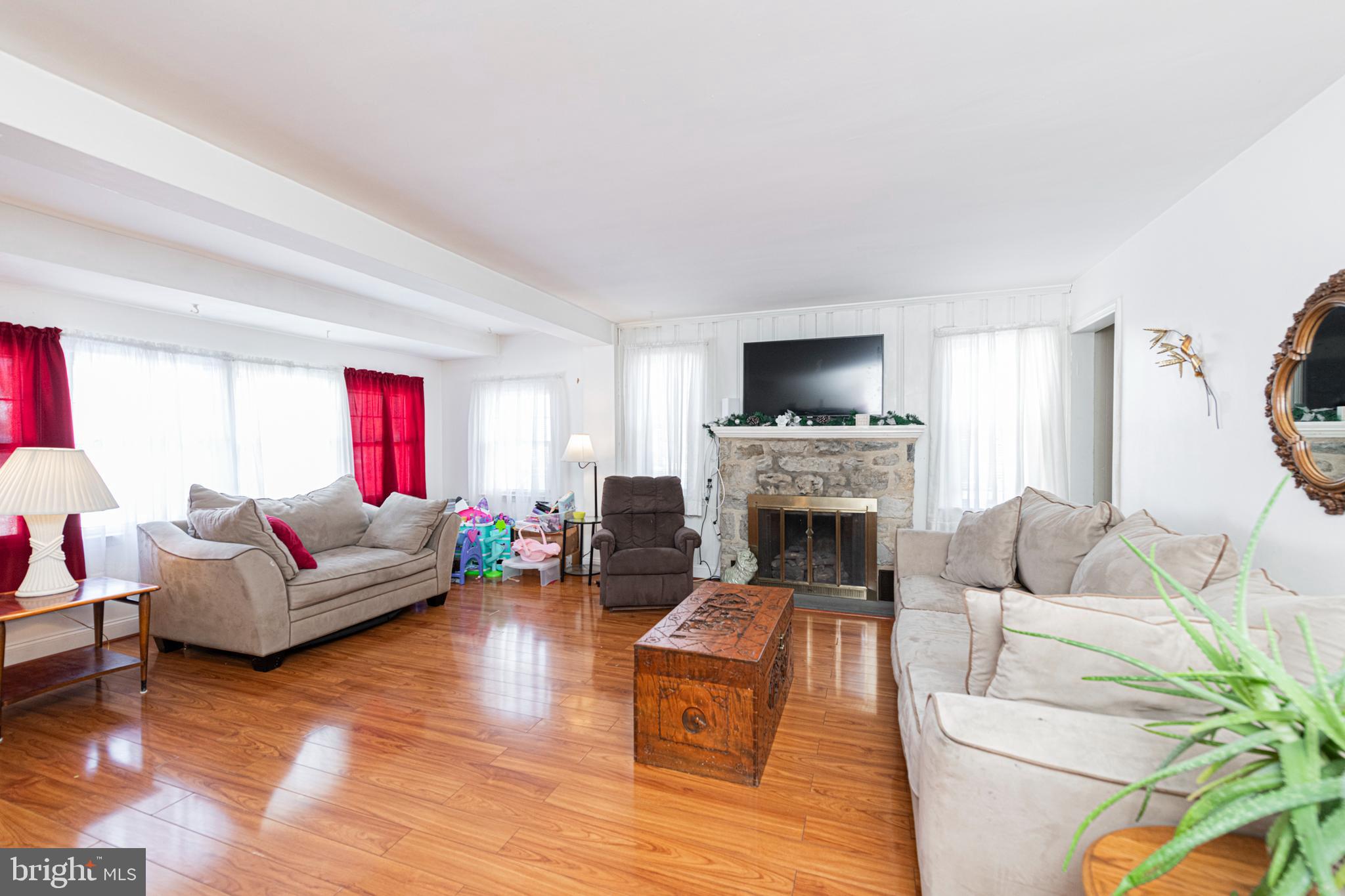 878 VALLEY FORGE ROAD