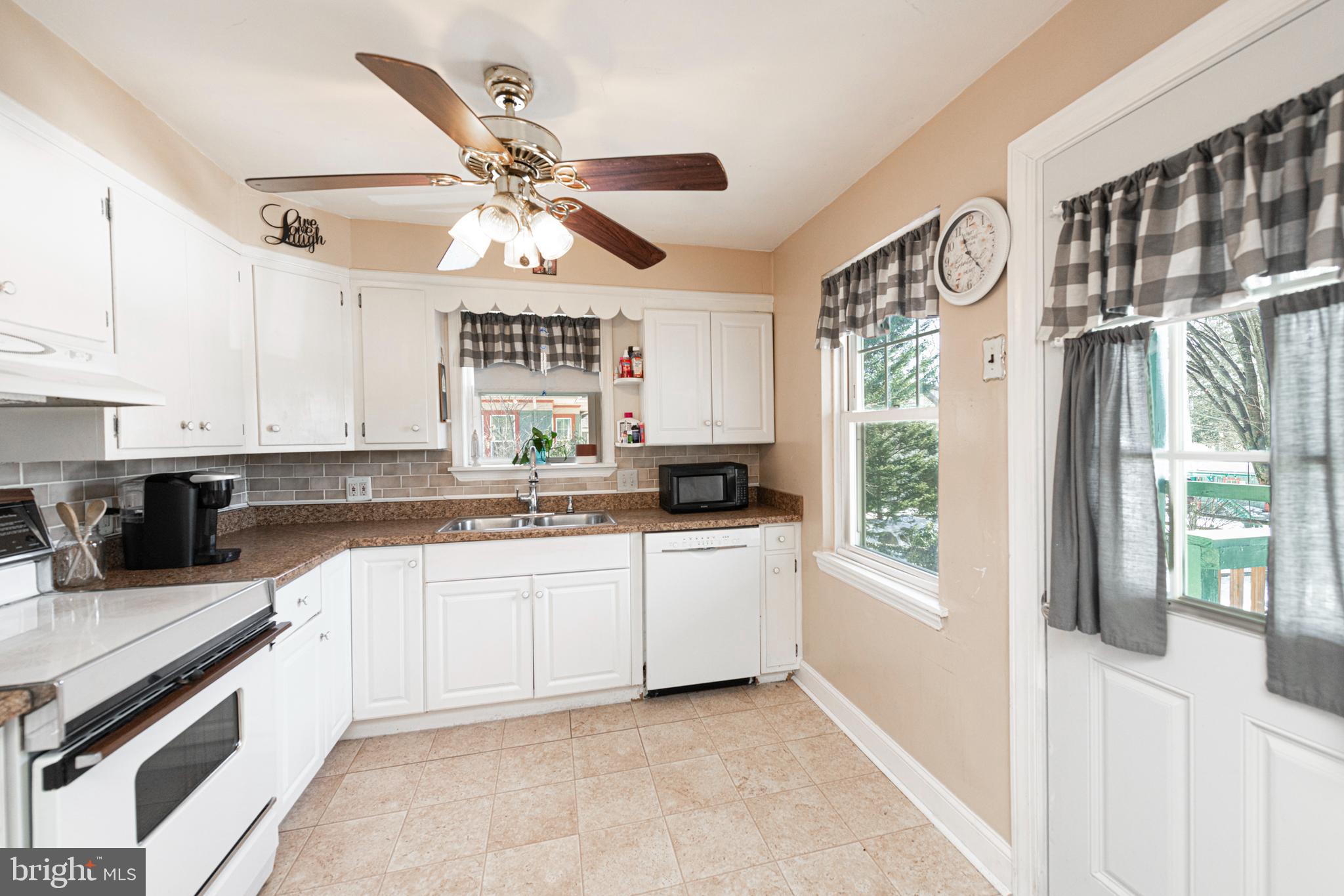 878 VALLEY FORGE ROAD