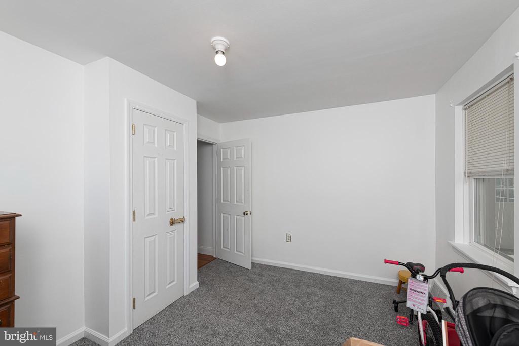 878 VALLEY FORGE ROAD