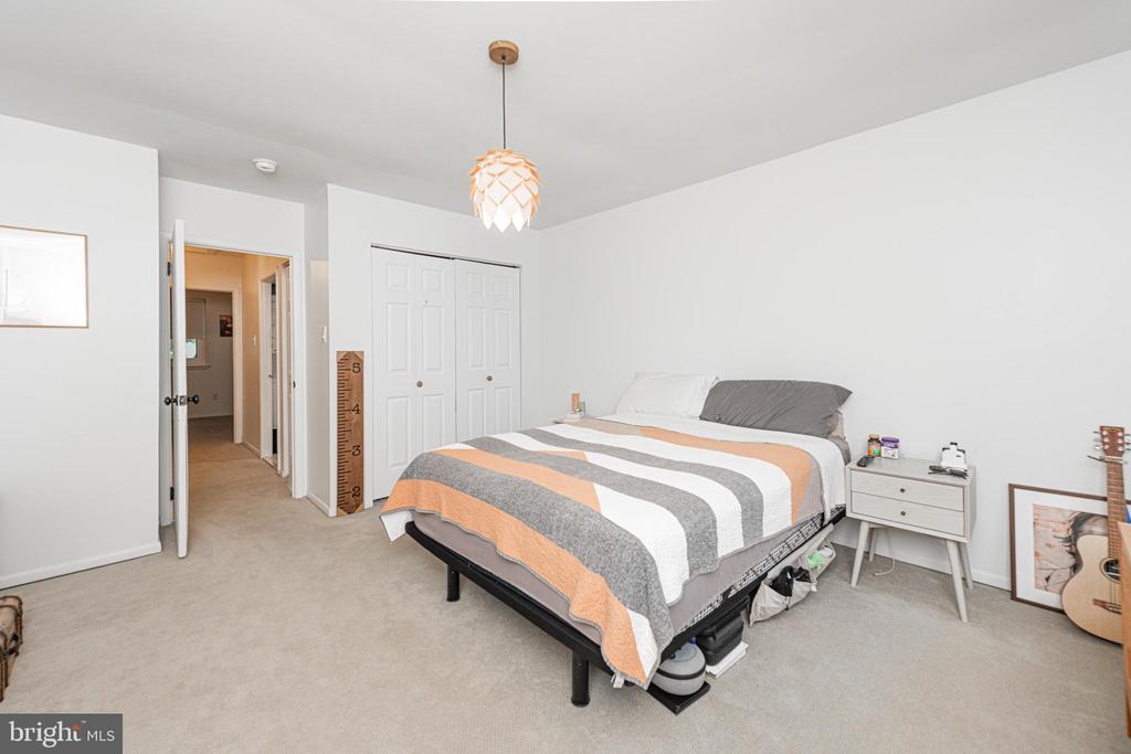 202 VALLEY DRIVE 202
