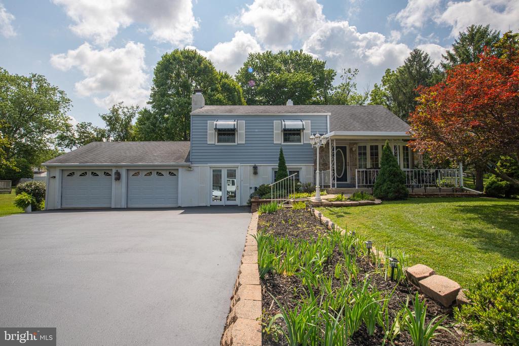 39 ROSSITER AVENUE