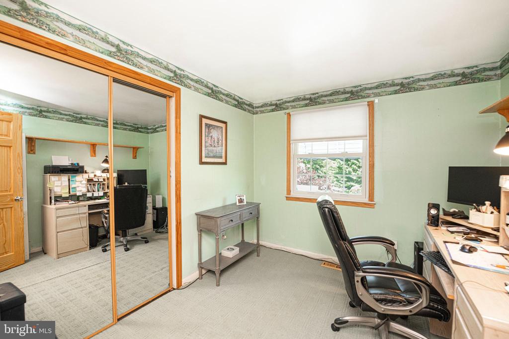 39 ROSSITER AVENUE