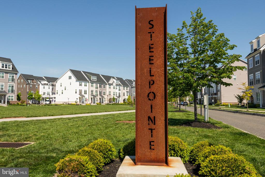 139 SMITHWORKS BOULEVARD Unit: 20