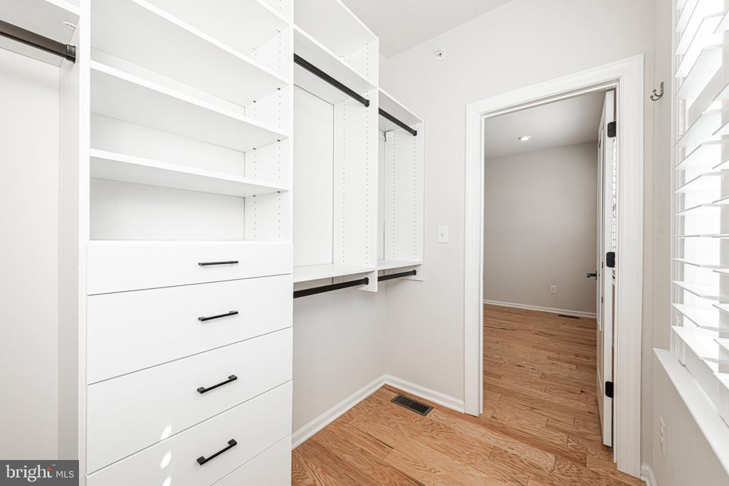 139 SMITHWORKS BOULEVARD Unit: 20