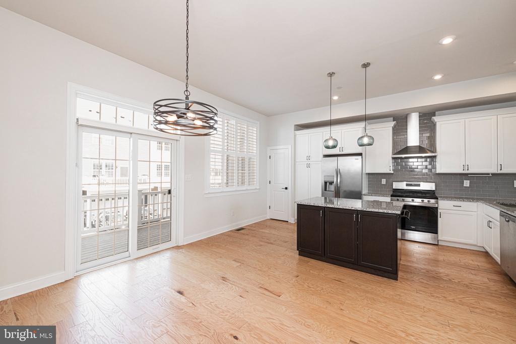 139 SMITHWORKS BOULEVARD Unit: 20