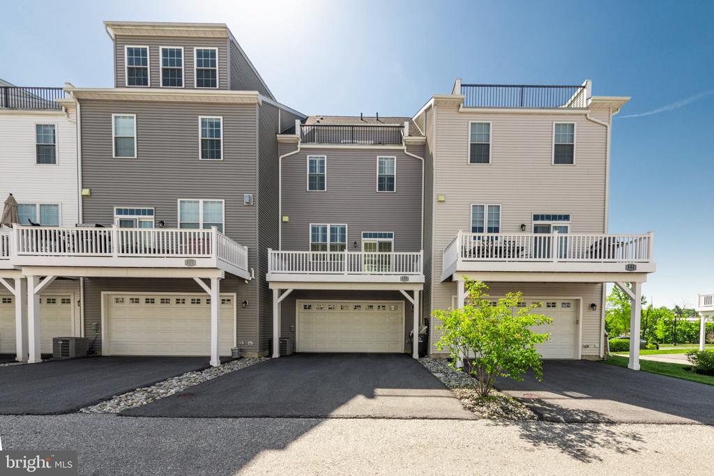 139 SMITHWORKS BOULEVARD Unit: 20