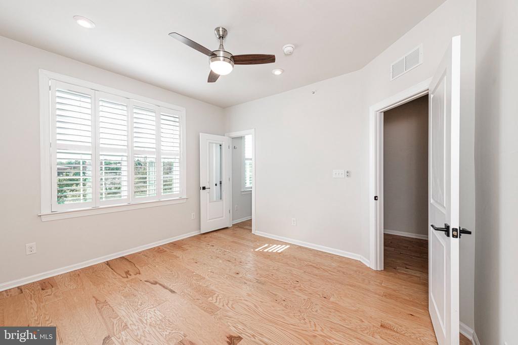 139 SMITHWORKS BOULEVARD Unit: 20