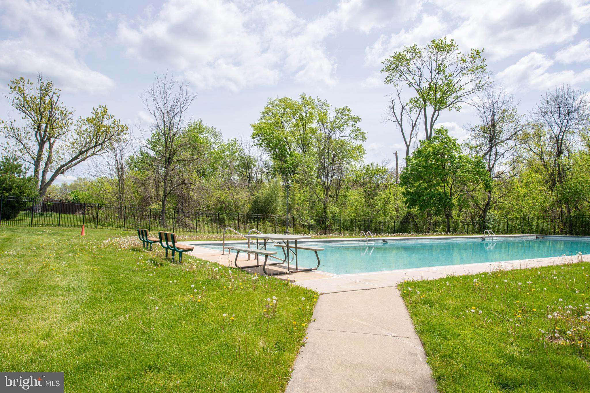 109 SYCAMORE COURT