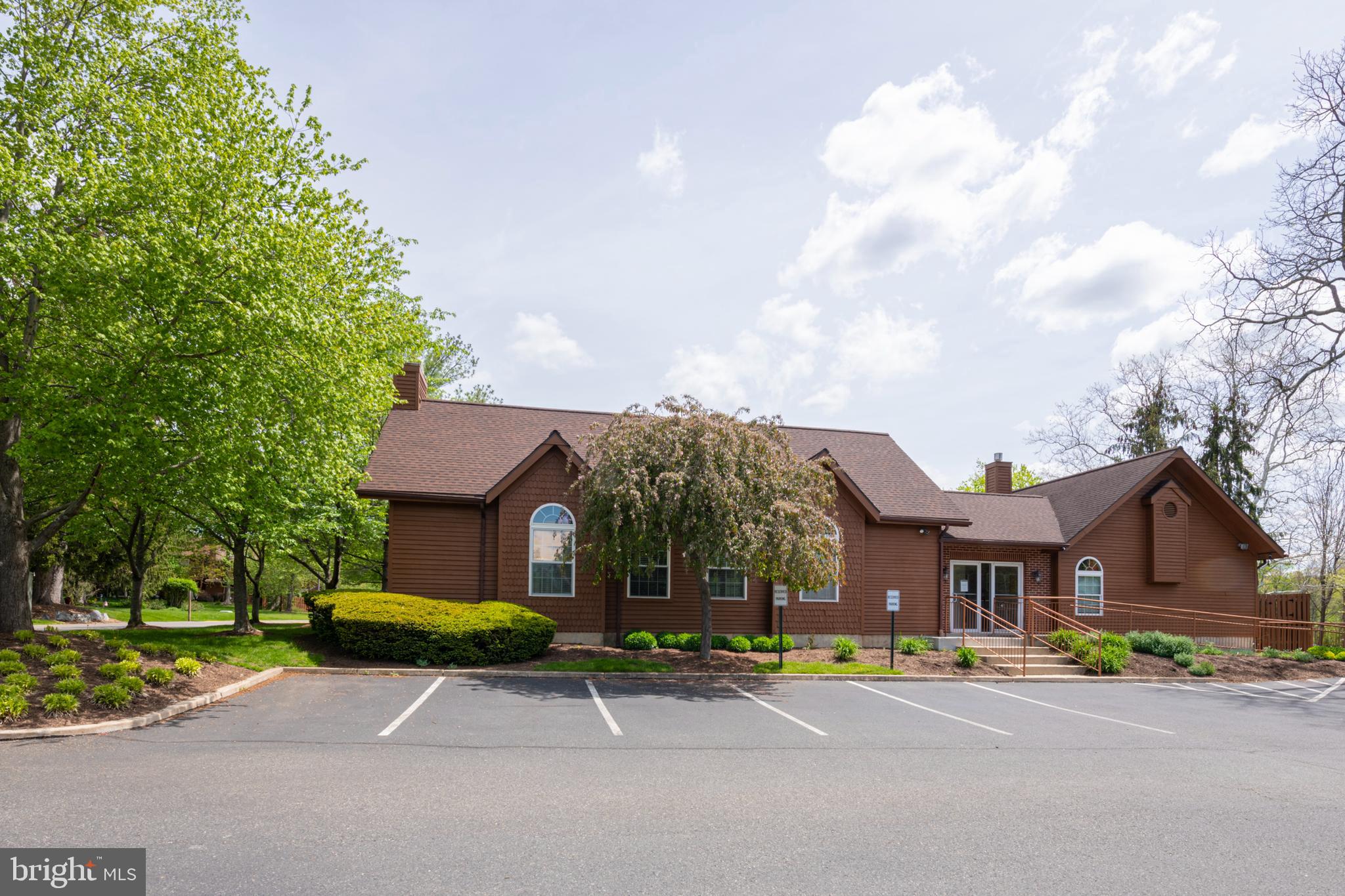 109 SYCAMORE COURT