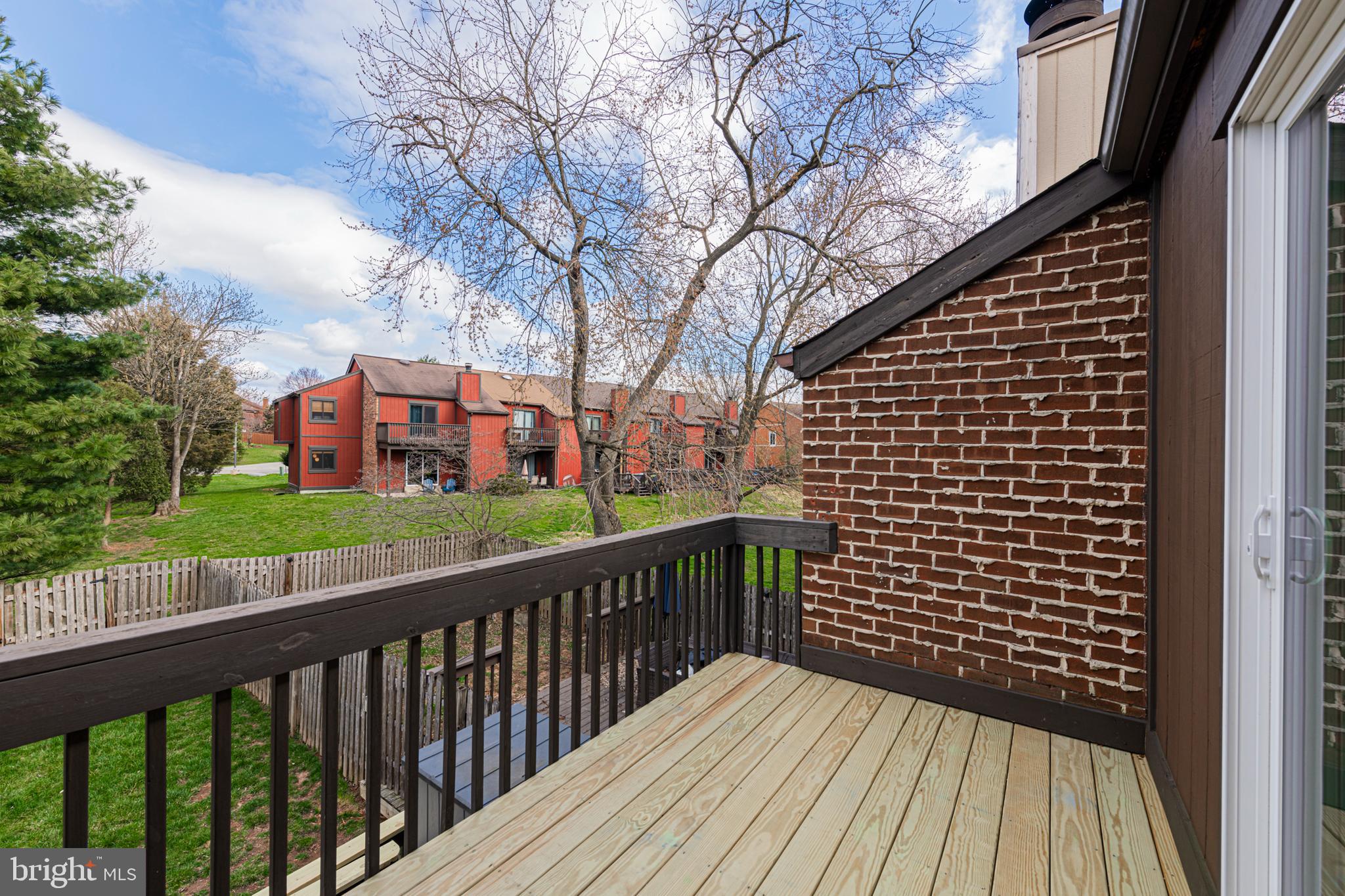 109 SYCAMORE COURT