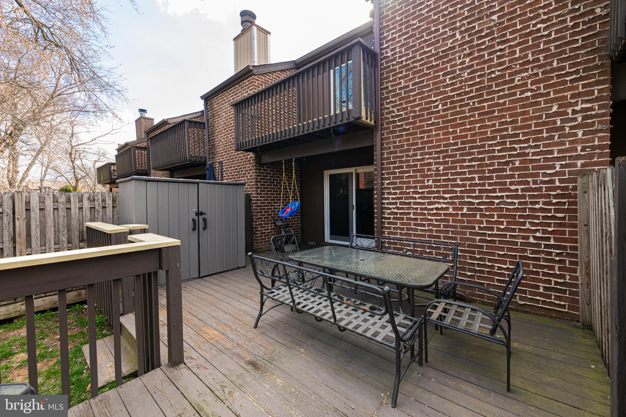 109 SYCAMORE COURT