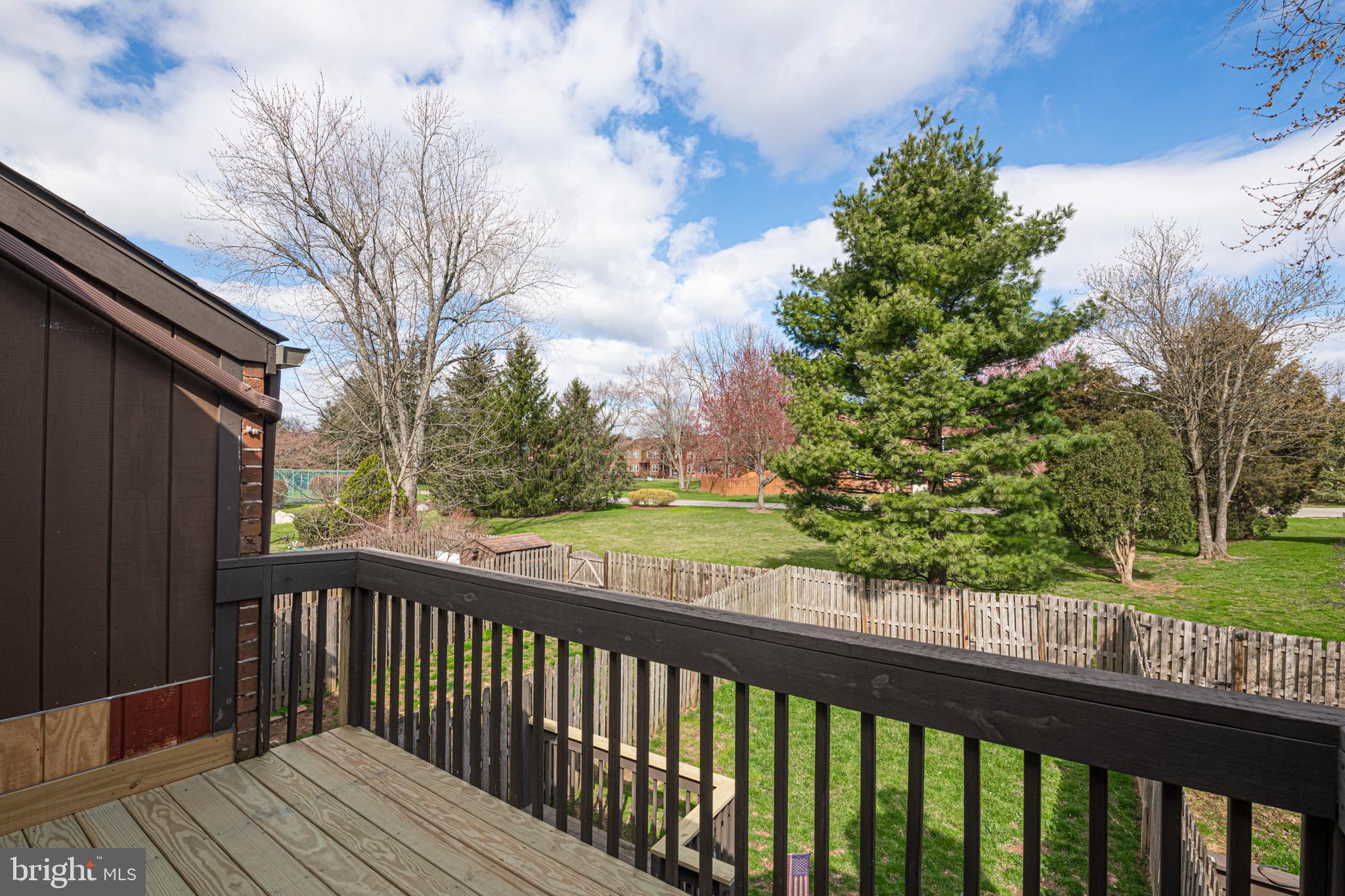 109 SYCAMORE COURT