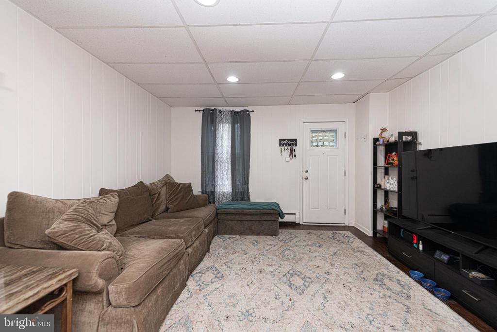 835 CROSS STREET