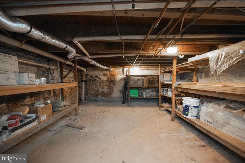 835 CROSS STREET