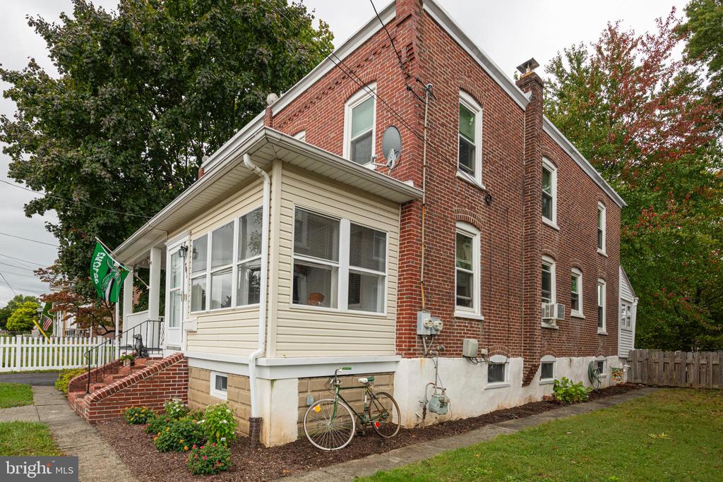 741 WALNUT STREET