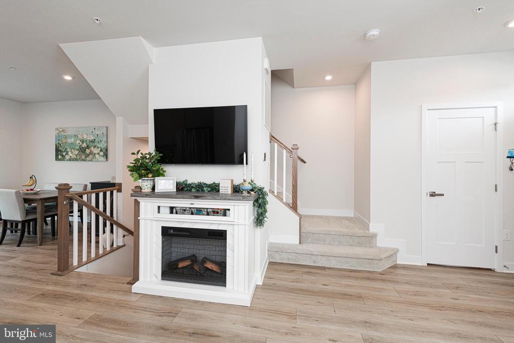 50 HUNTERS DRIVE