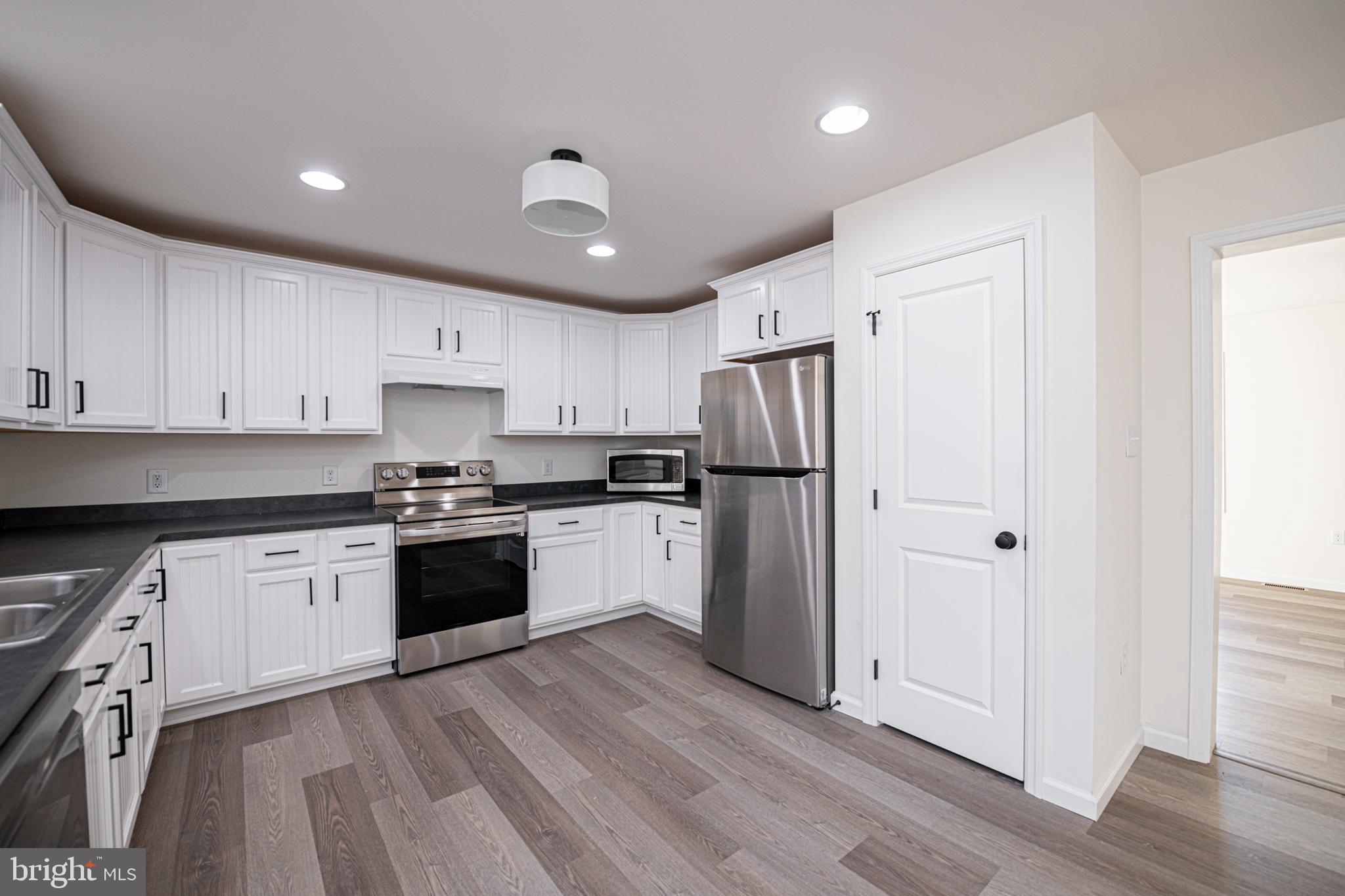 617 PORT PROVIDENCE ROAD