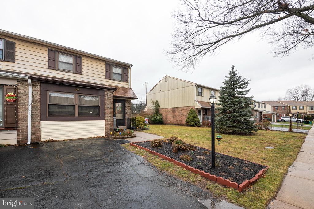 108 ORCHARD COURT