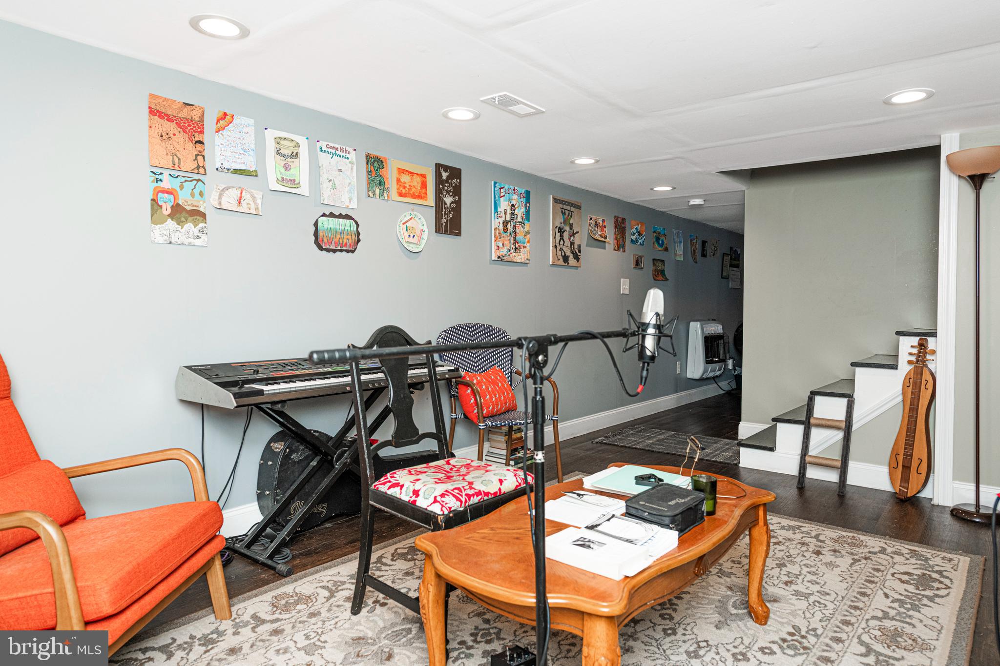 1720 FARMINGTON AVENUE