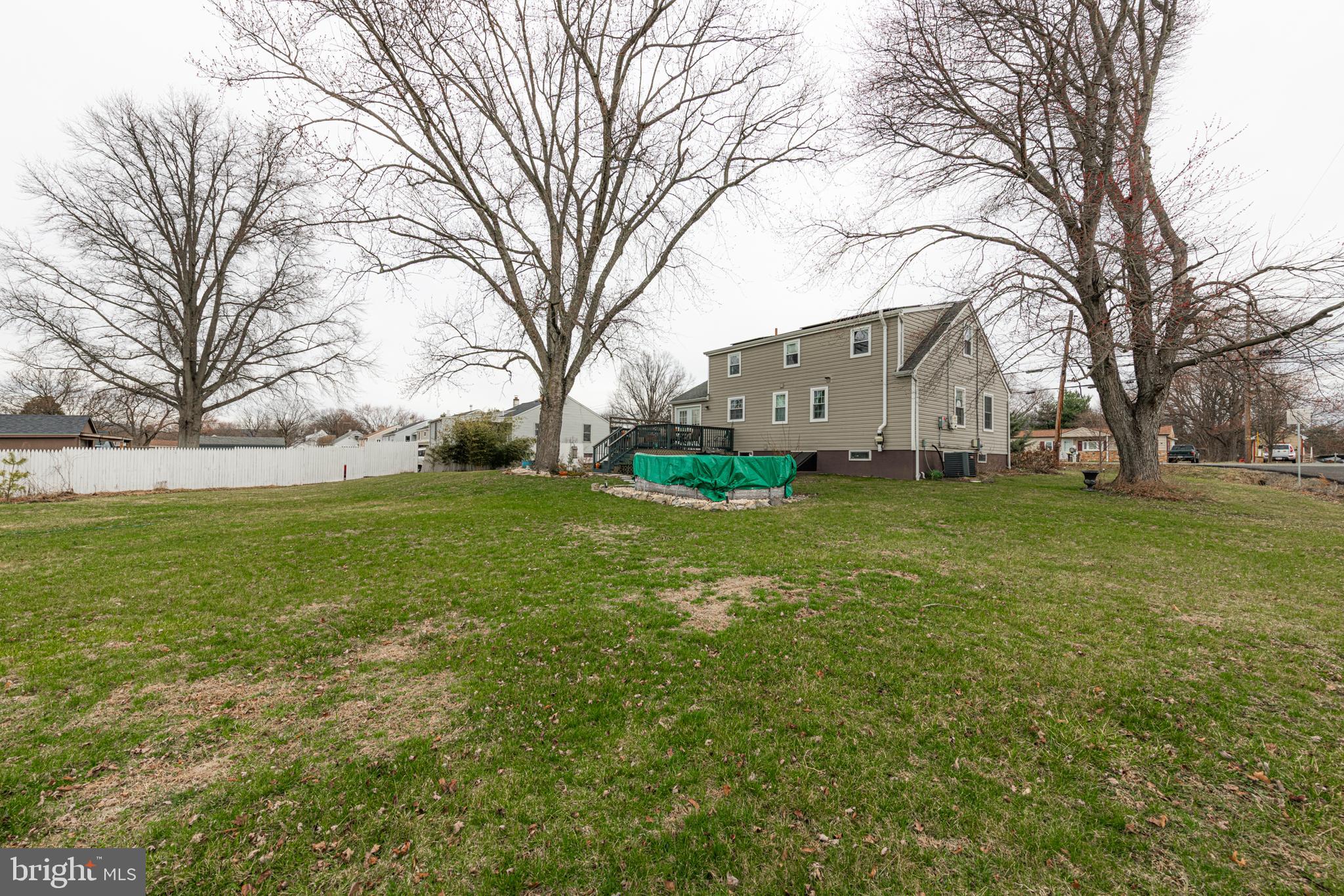 1720 FARMINGTON AVENUE