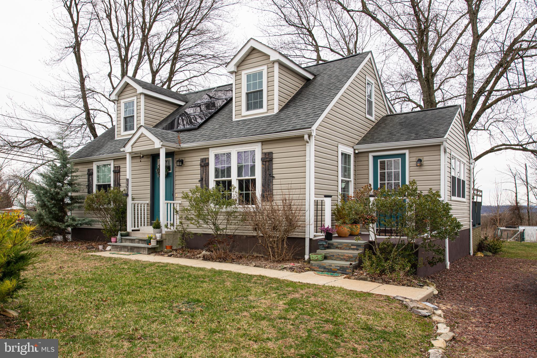 1720 FARMINGTON AVENUE