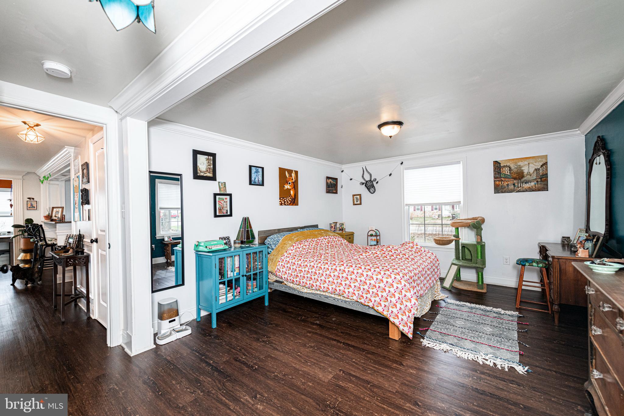 1720 FARMINGTON AVENUE