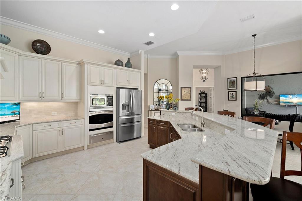 6692 Costa CIR