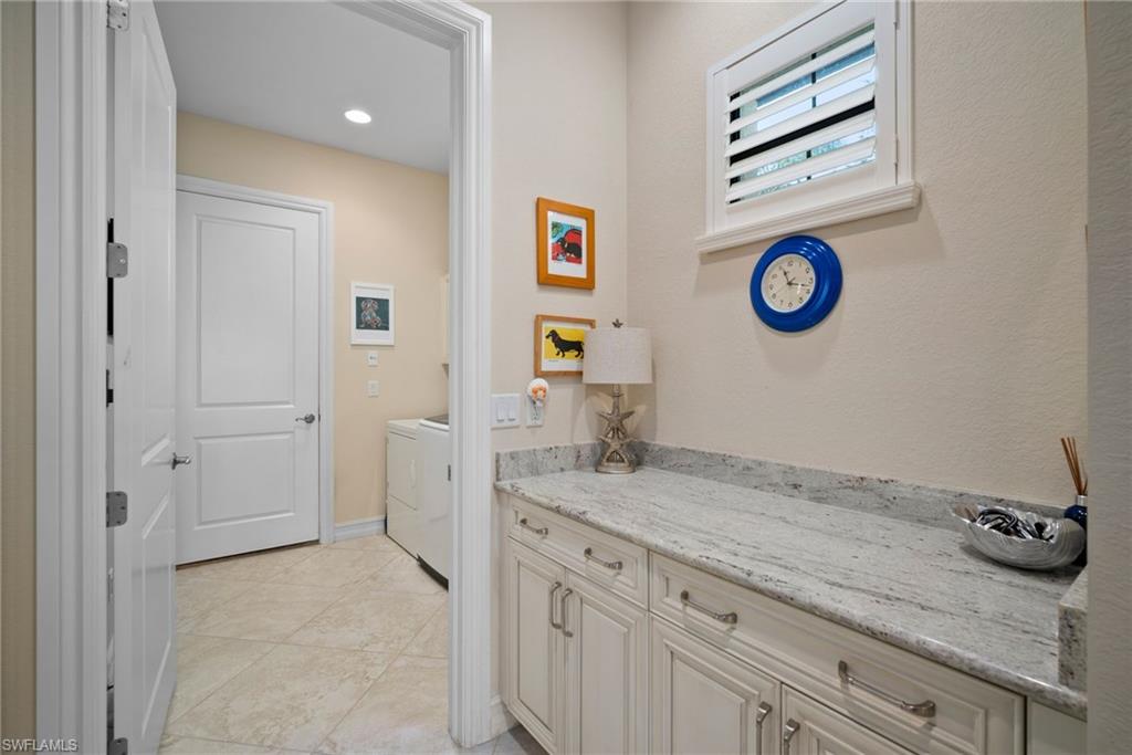 6692 Costa CIR