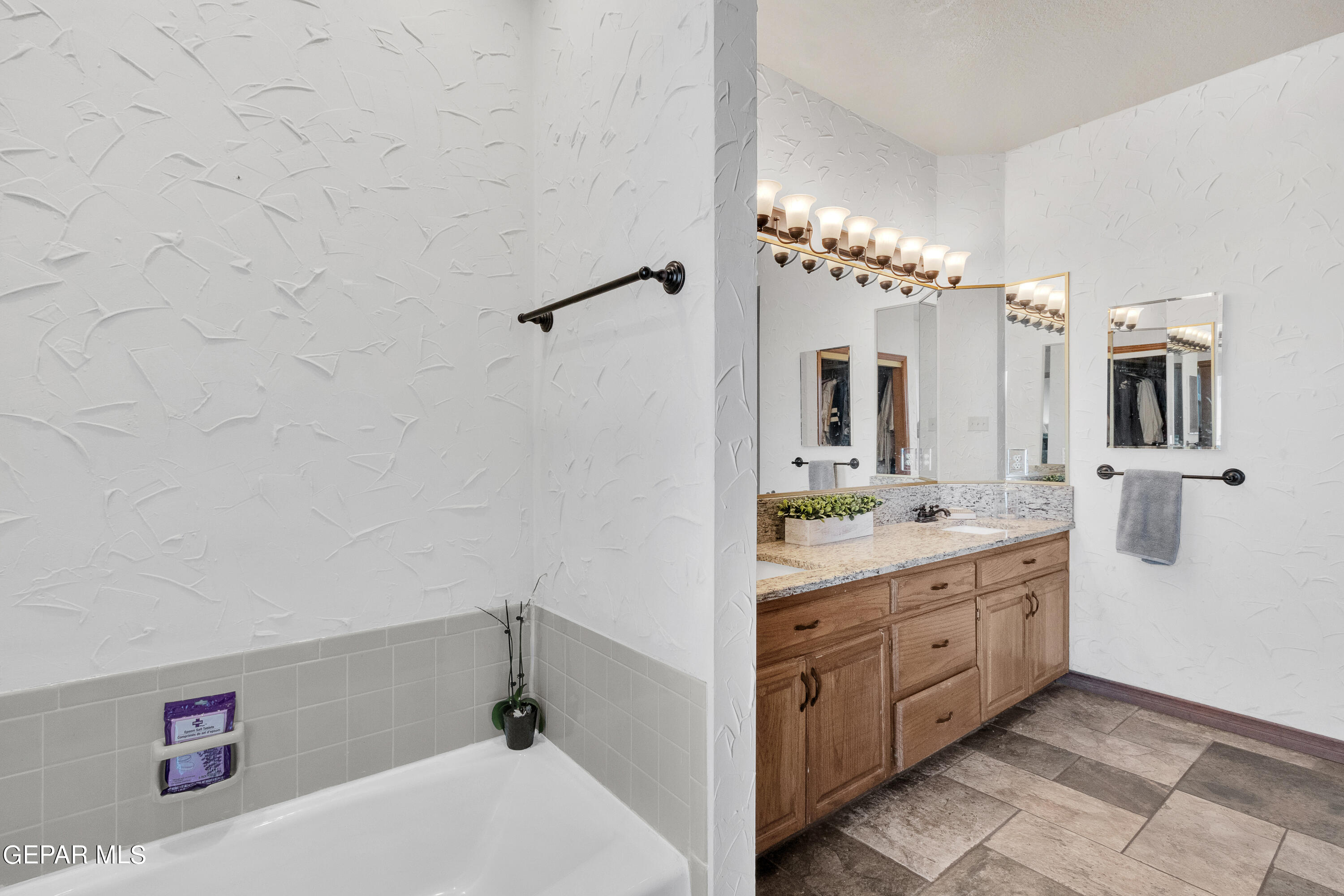 1212 Cerrito Grande Lane