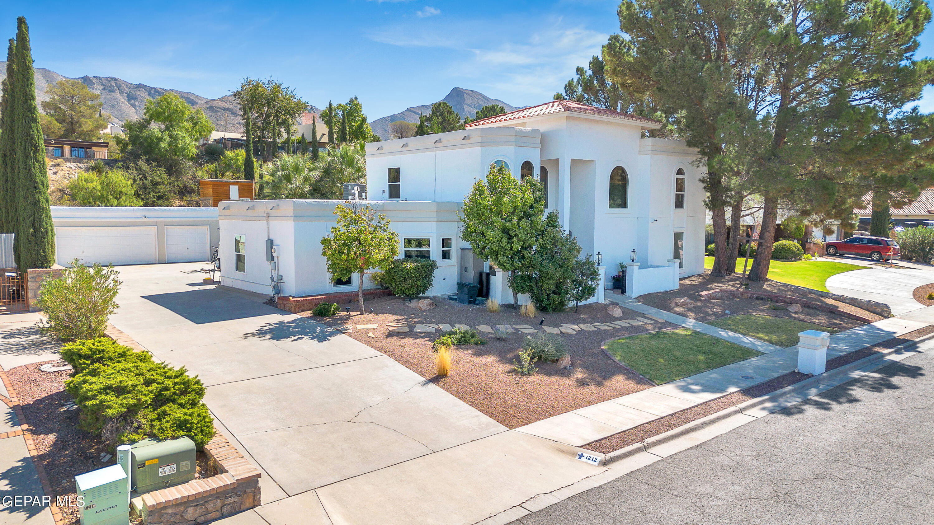 1212 Cerrito Grande Lane