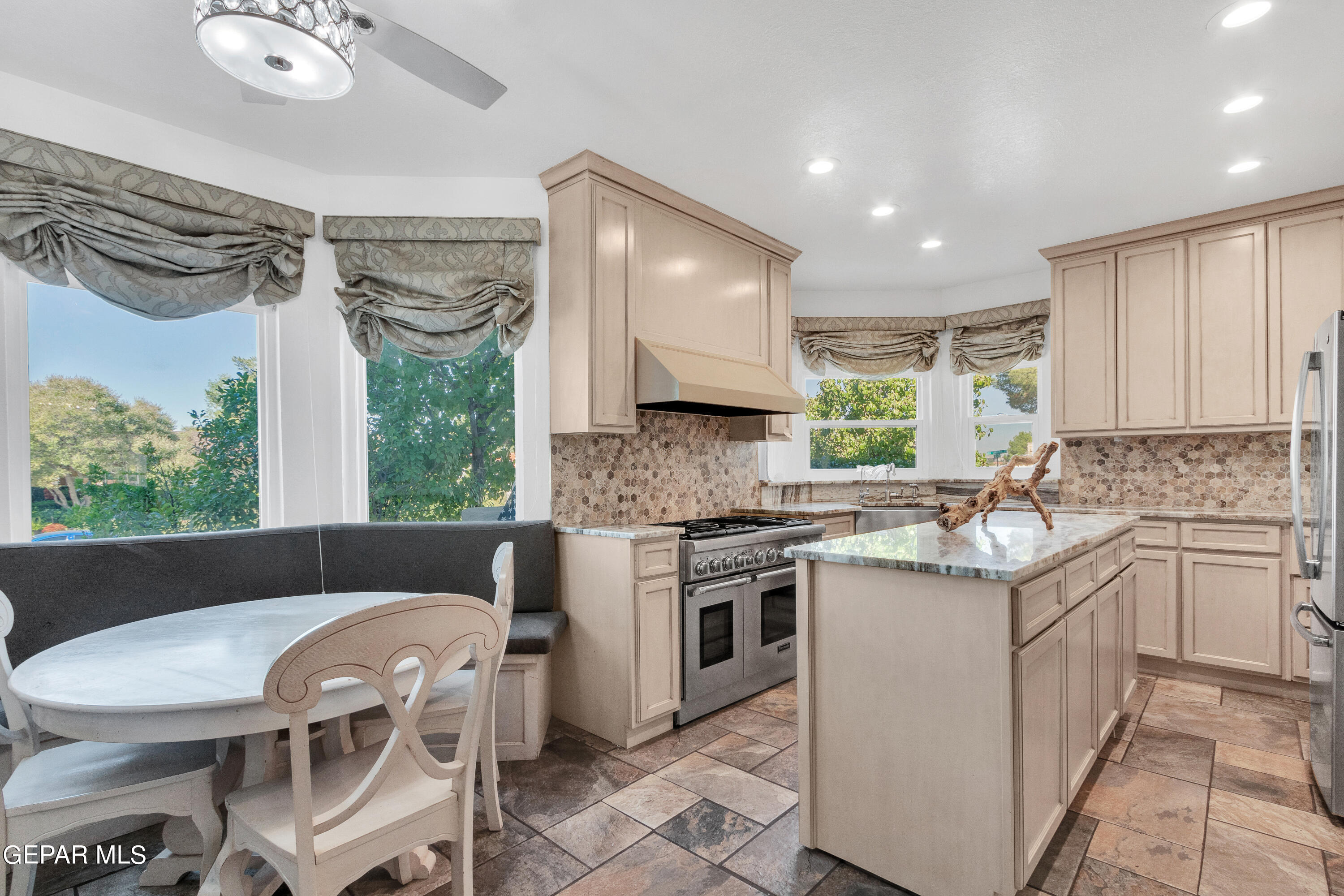 1212 Cerrito Grande Lane