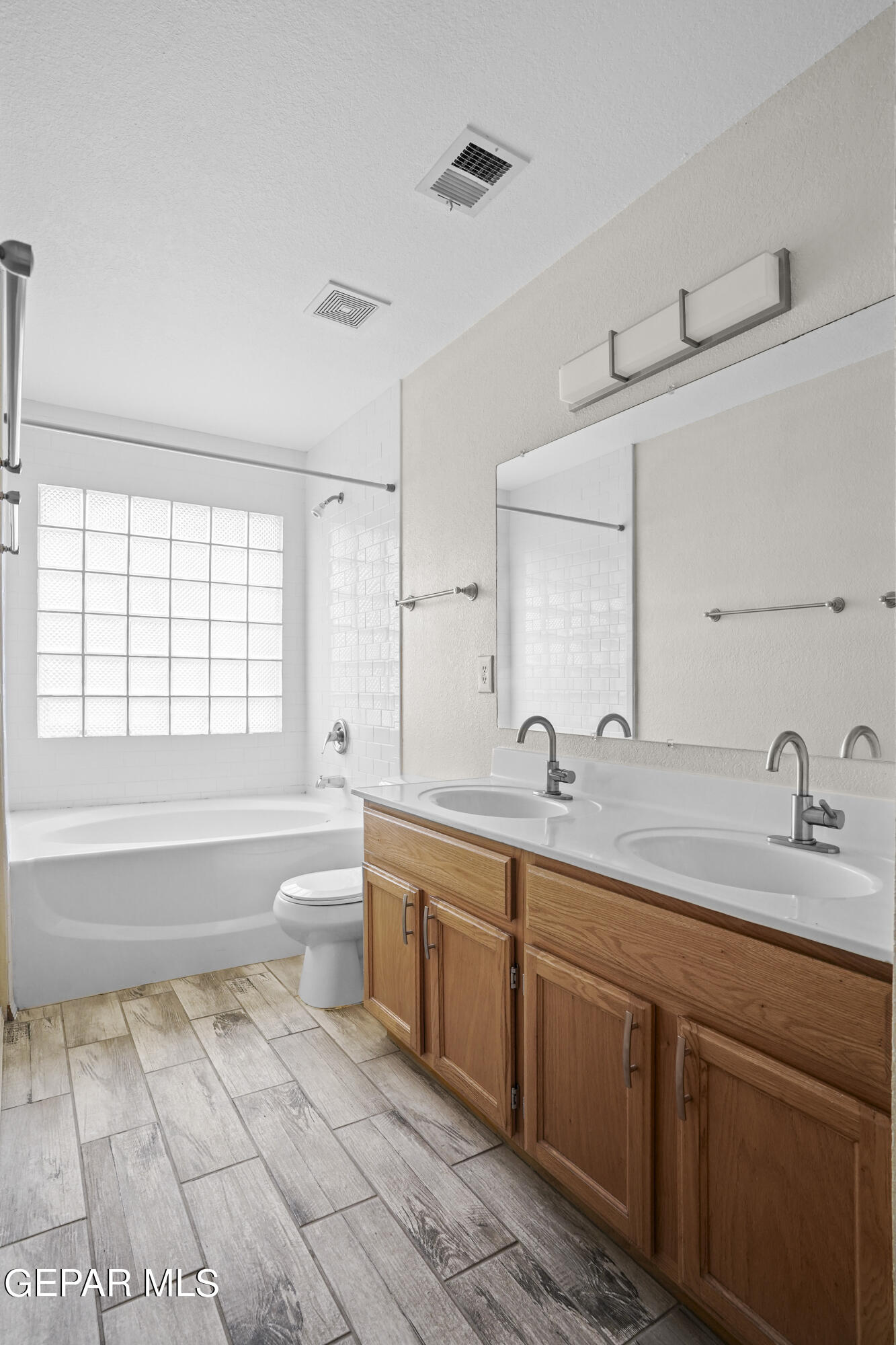 14044 PETER NOYES Drive