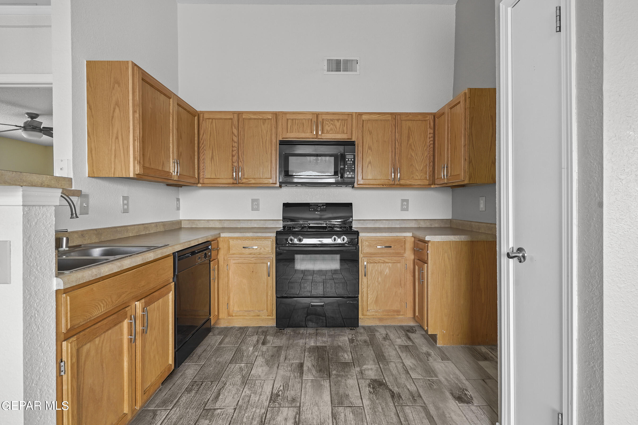 14044 PETER NOYES Drive