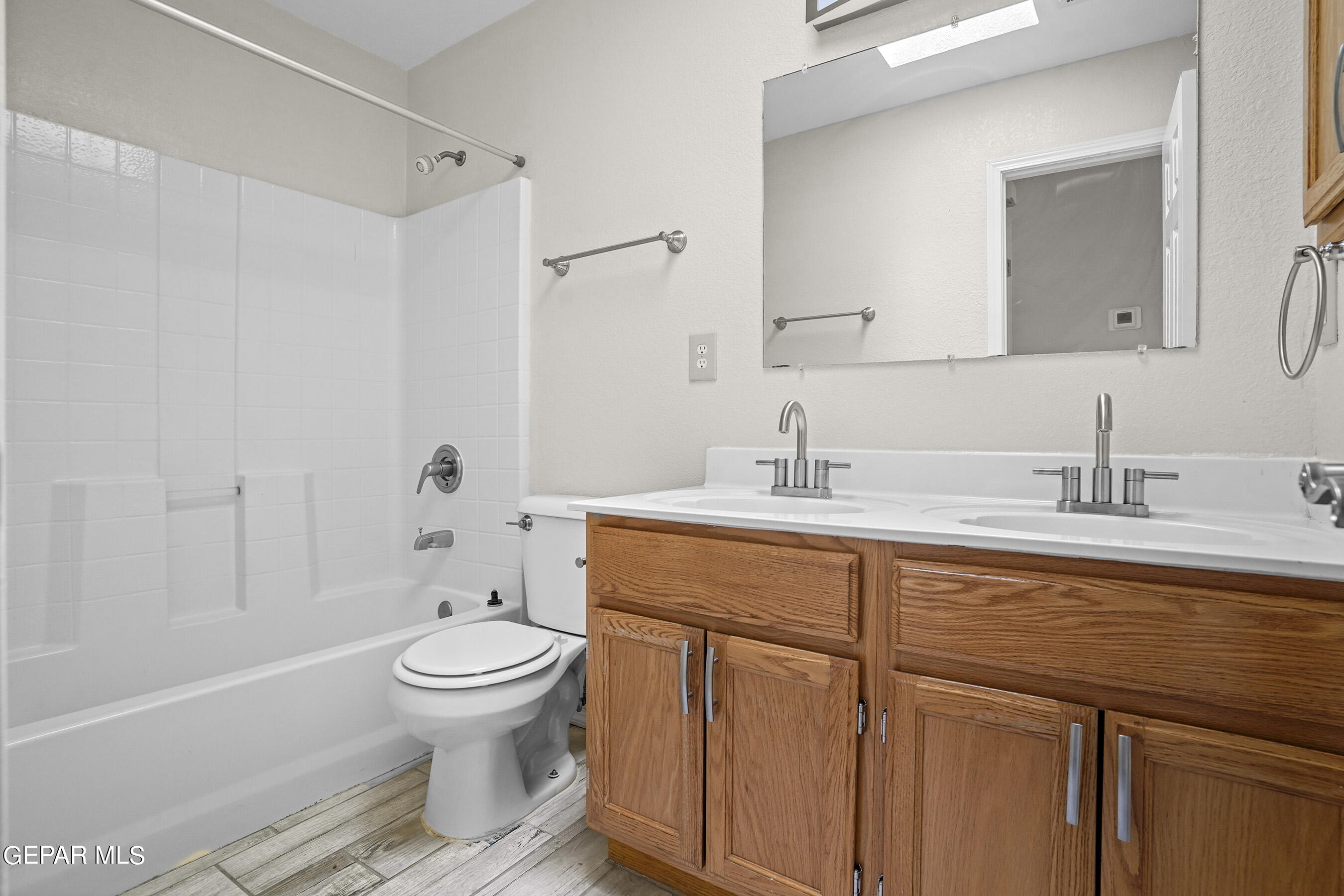 14044 PETER NOYES Drive