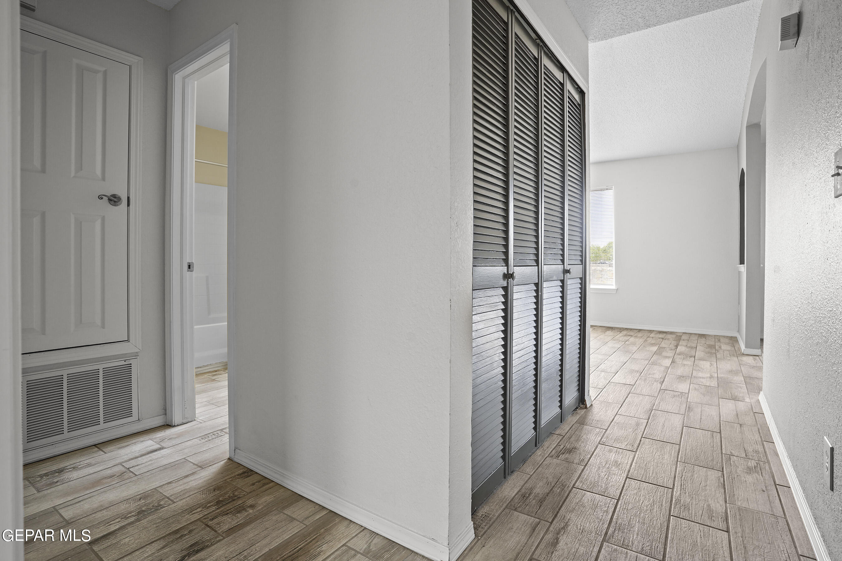 14044 PETER NOYES Drive