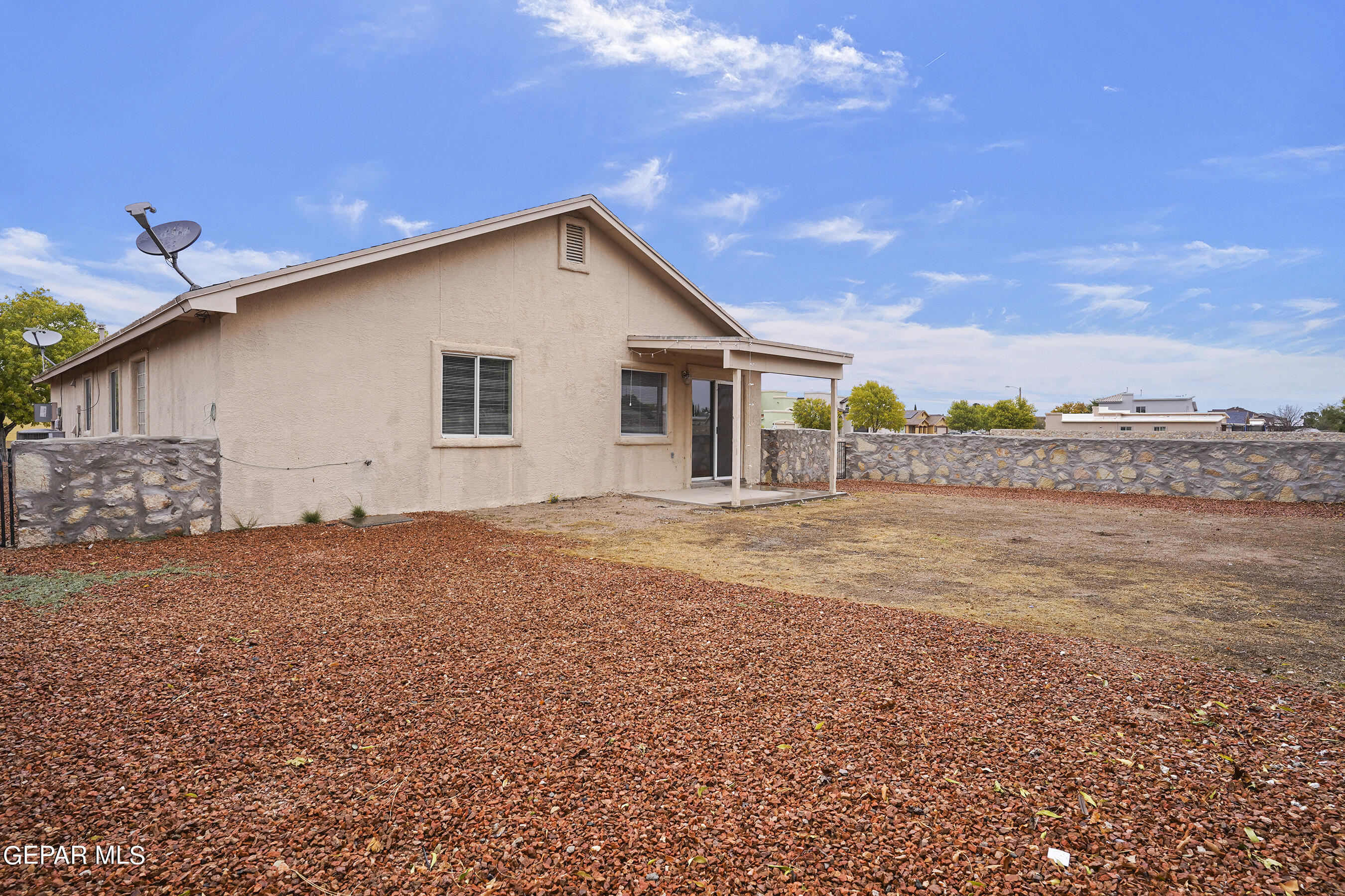 14044 PETER NOYES Drive