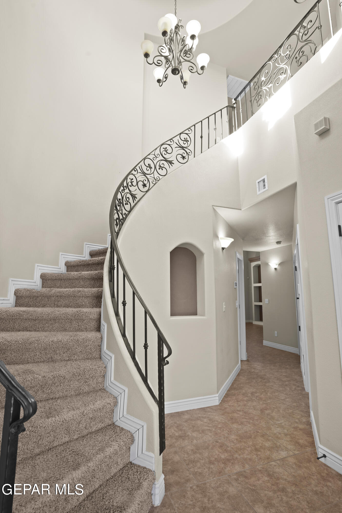5565 Mike Vane Drive