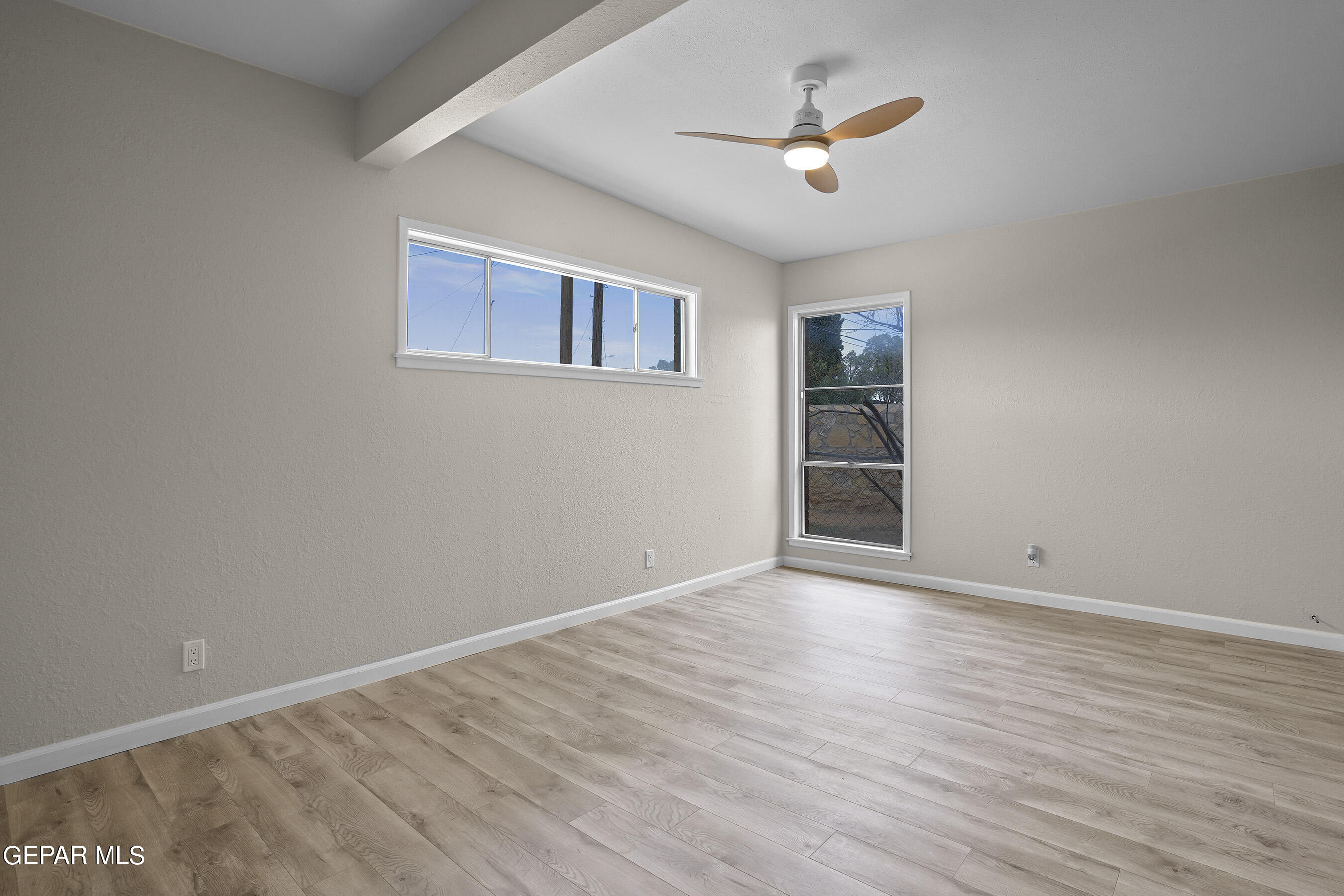 5213 MARCILLUS Avenue