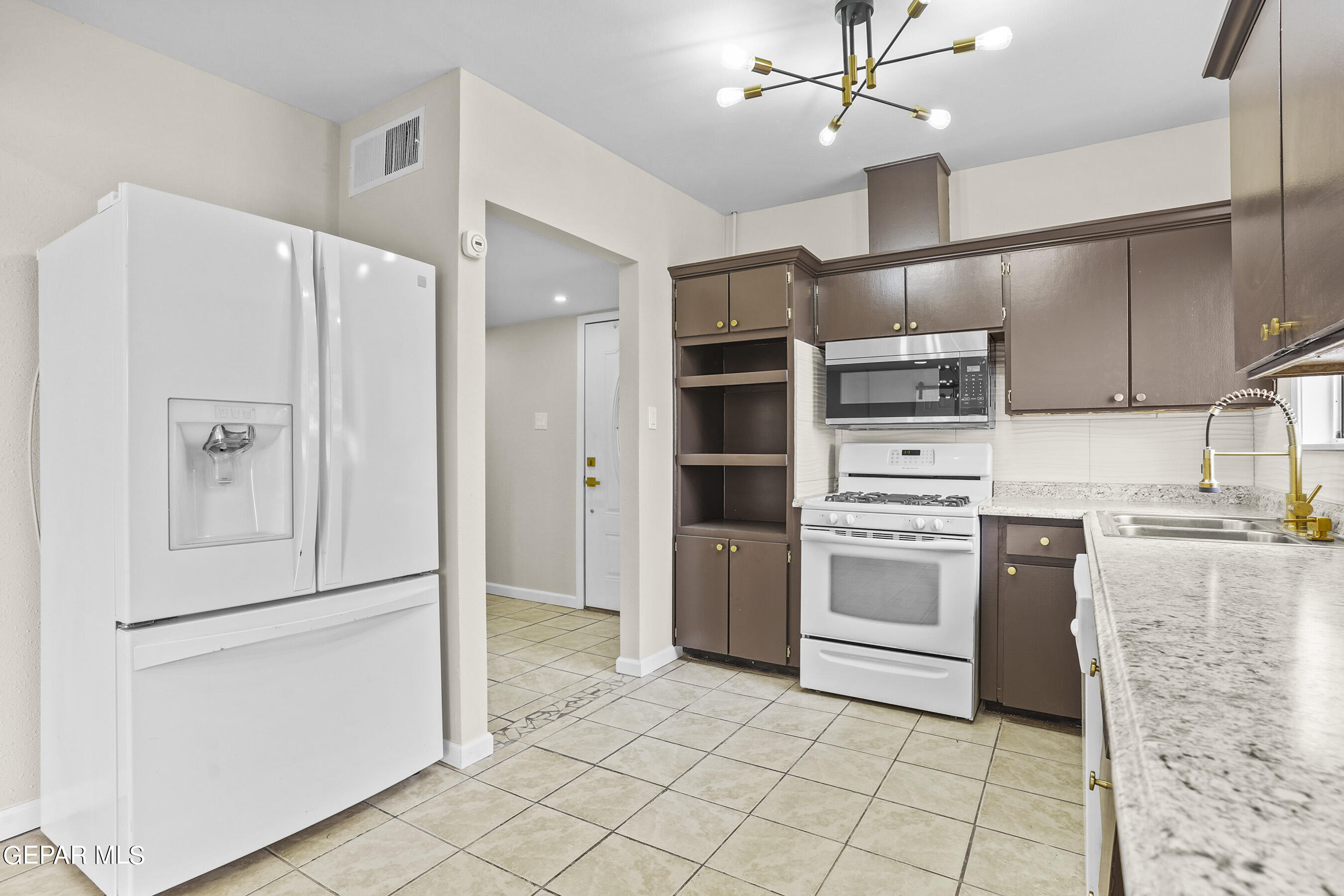 5213 MARCILLUS Avenue