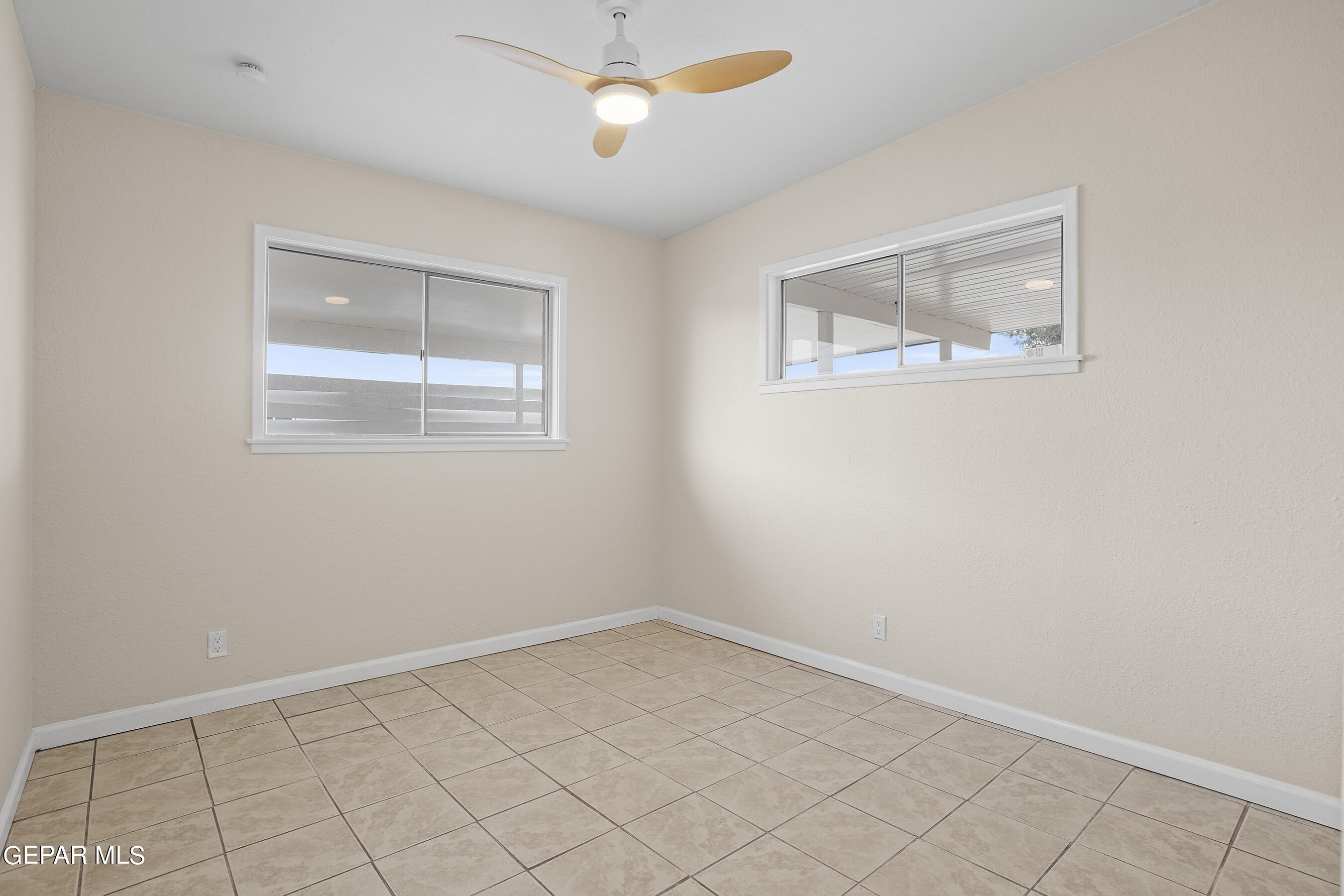 5213 MARCILLUS Avenue