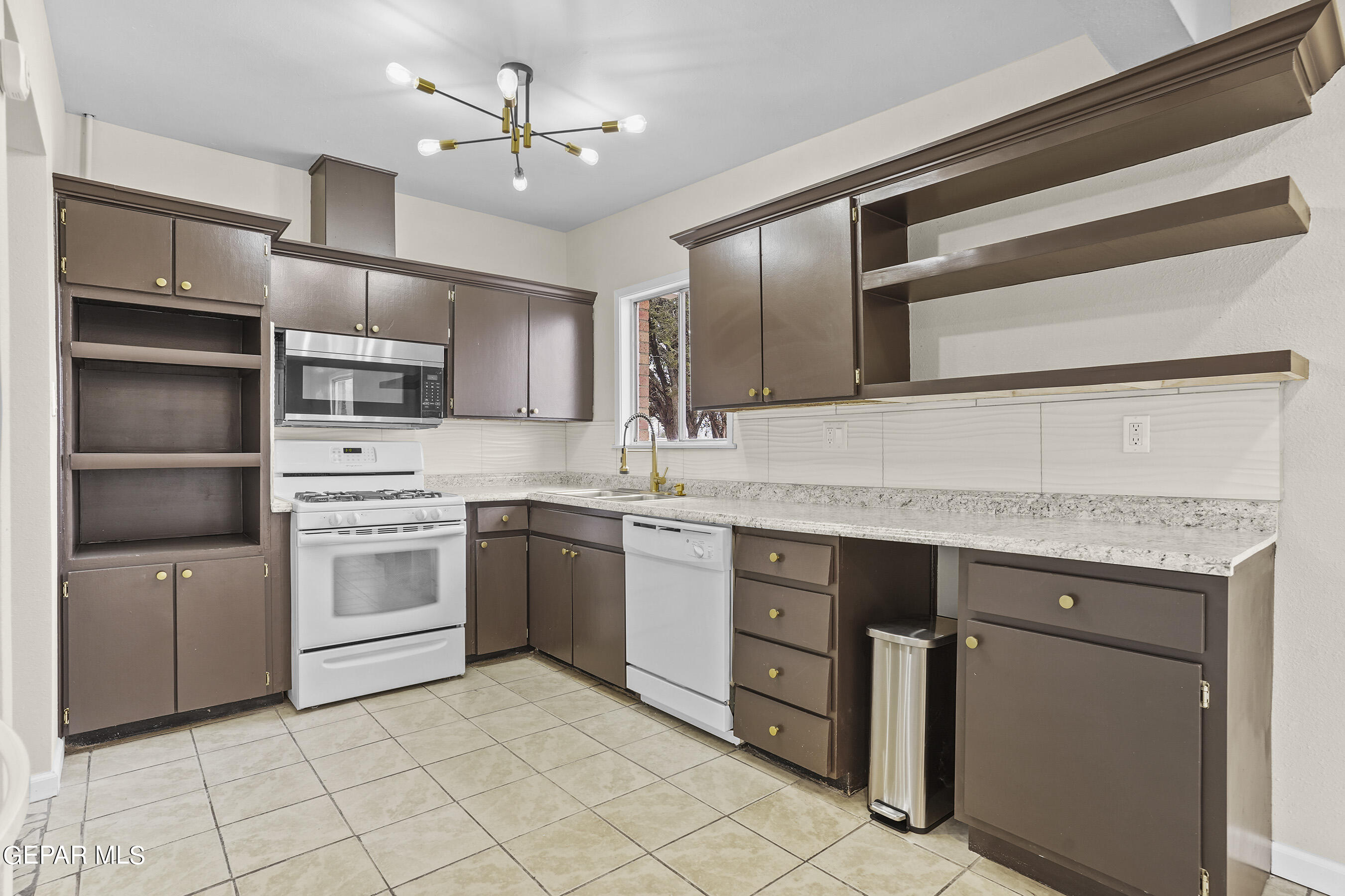 5213 MARCILLUS Avenue