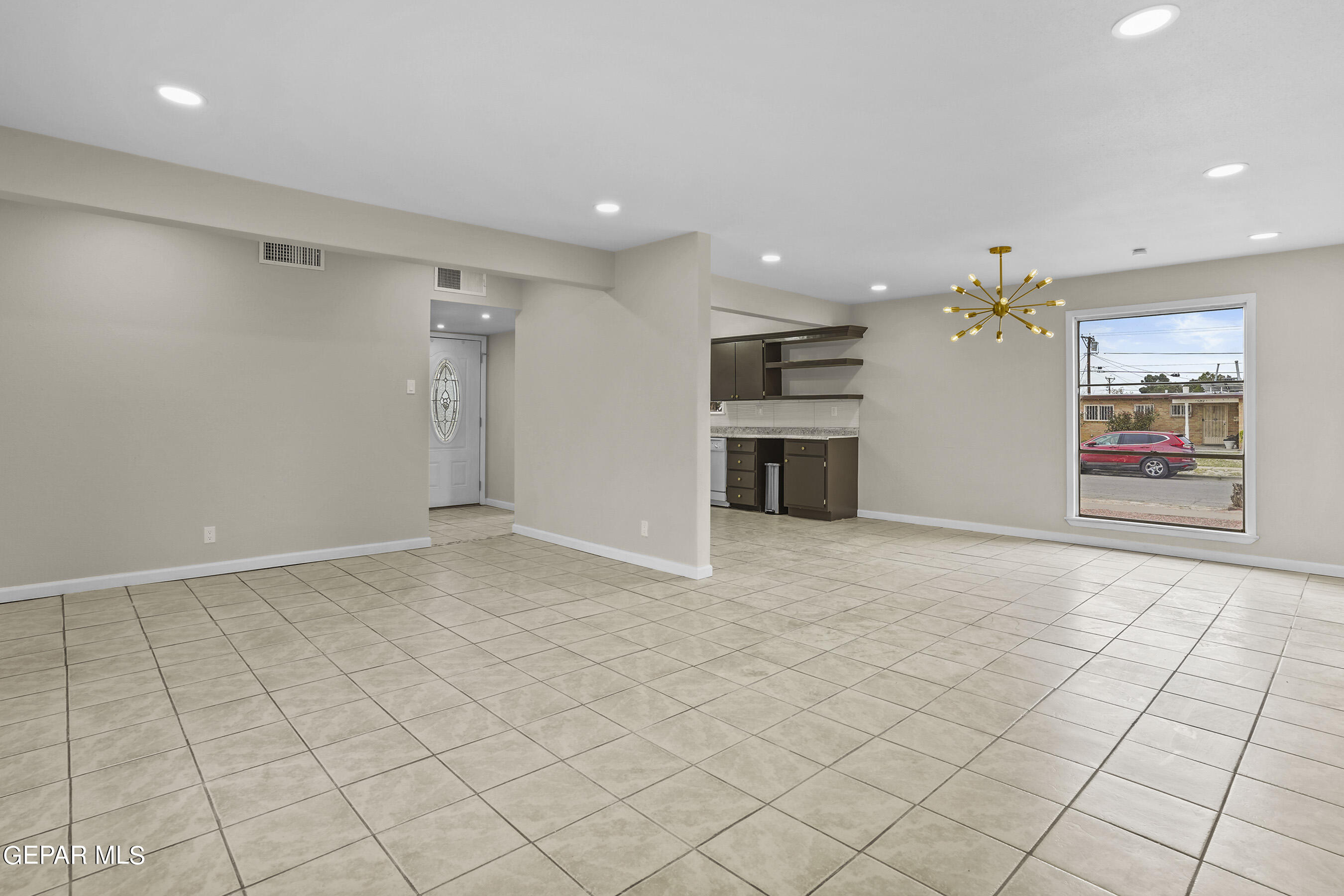 5213 MARCILLUS Avenue